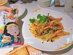 -小鱼小牛·鱼牛干锅·脆鱼火锅(世欧广场店)