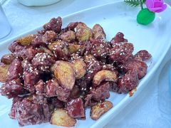 &nbsp;黑蒜仔牛肉粒-红旗饭庄