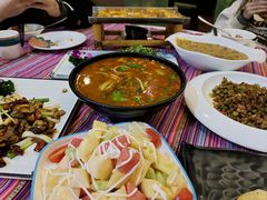 -香巴拉云南餐厅(华莱坞店)