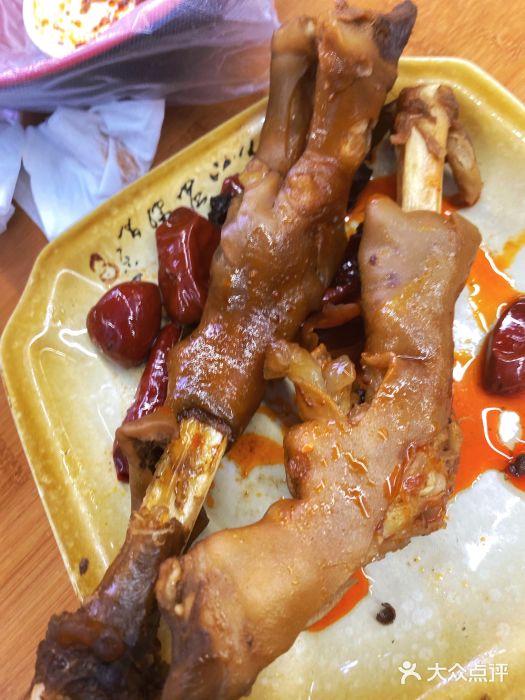 老义家清真烧烤·私房菜(青松路店)秘制羊蹄图片