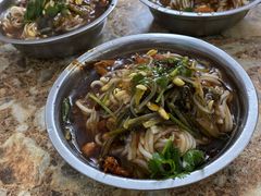 -灵山卢梅燕粉店