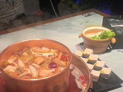-慢丽江·云南野生菌土鸡锅(付家庄店)