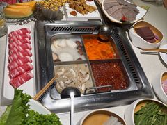 -海底捞火锅鲜切牛肉主题店(长寿路店)