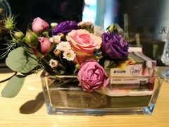 桌面插花1-谷莠子花艺·气球派对·绿植造景·花艺沙龙(金光华广场店)