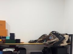 -聚云奢二手奢侈品黄金手表包包回收·中古店(三里屯总店)