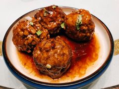 咸蛋黄狮子头-梅飞酒家(桑园路店)