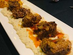 牛里脊配红椒酱-Efes Turkish & Mediterranean Cuisine 艾菲斯餐厅(陆家嘴店)