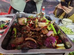 -金渝海鲜烧烤万州烤鱼店