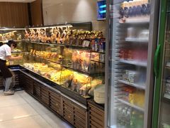 面包甜点陈列柜-长乐饼家(五羊新城店)
