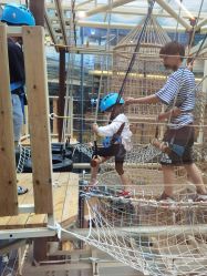 -PIPIKINGDOM皮皮王国欢乐号(欢乐海岸购物中心店)