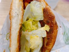 炉烤鸡蛋灌饼-路边摊胡同里(星城商厦店)