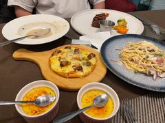 -悦享绿山墙西餐厅