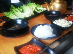 -肉甲韩国木炭烤肉(新壹街1店)