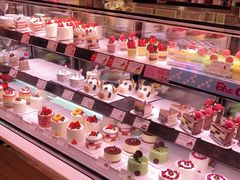 -巴黎贝甜(大宁国际商业广场店)