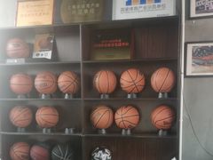 -洛克公园·篮球·足球·羽毛球(莘庄店)