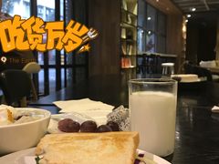 -成都太古里总府王府井亚朵X酒店