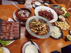 -老滇山寨•云南特色菜•地方菜•民族风情歌舞表演(金碧店)