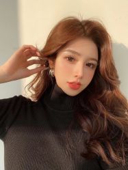 -AYO SALON
