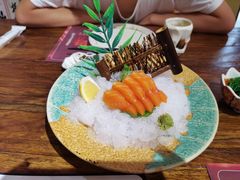 三文鱼刺身-披头士烧鸟居酒屋(王府井店)