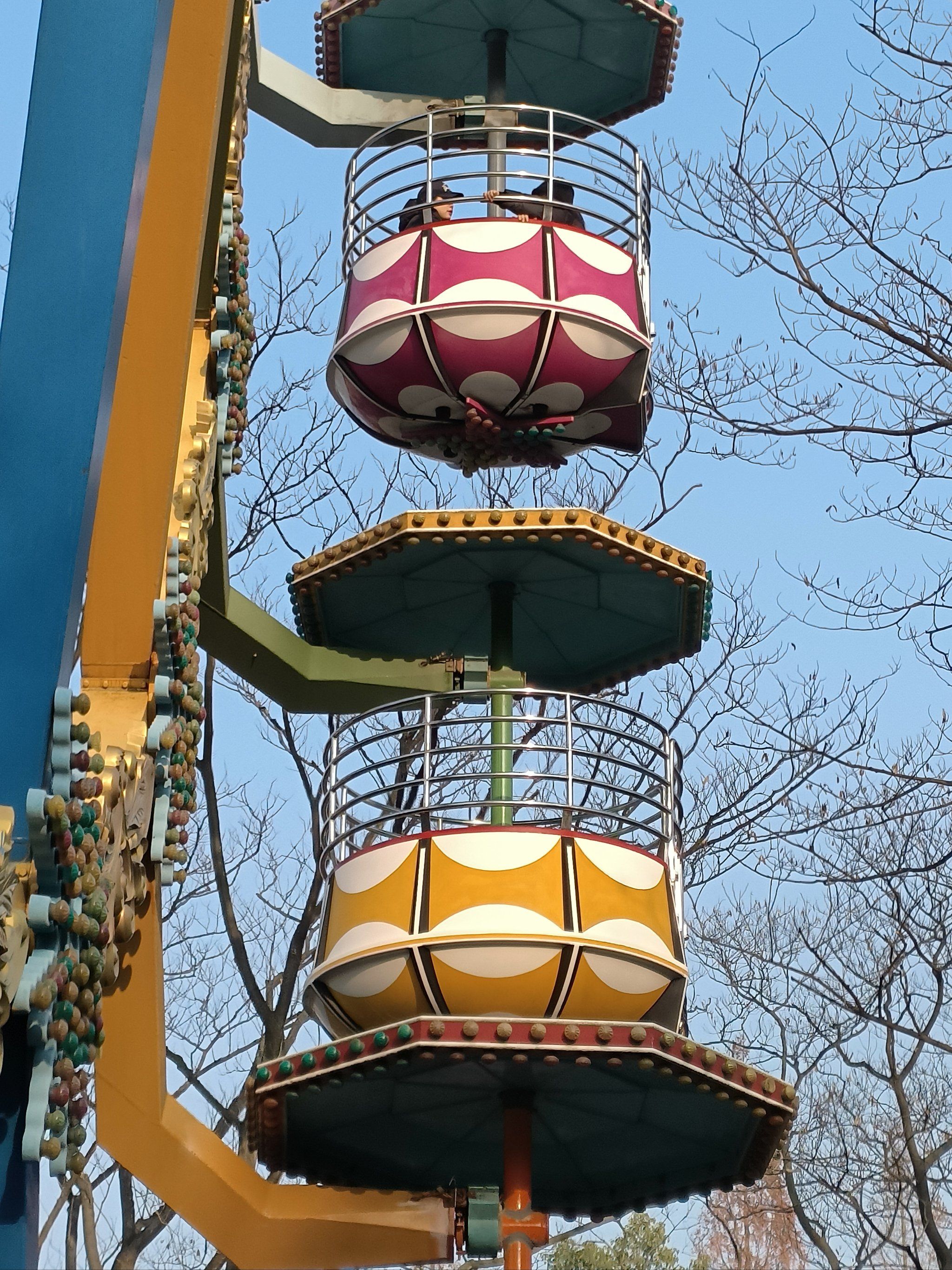 西湖边4块钱的摩天轮坐啦!