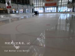 -冰纷万象滑冰场(深圳万象城店)