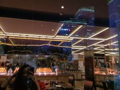 -大中华希尔顿酒店-念自助餐·嗨啤·小龙虾