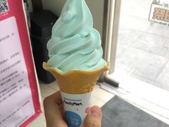 -全家便利店(东直门店)