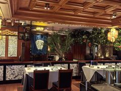 -八府香鸭·啫啫煲(华山路店)