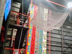 -极限PLAY运动娱乐新世界·团建派对潮玩休闲馆·室内蹦极高空游乐园