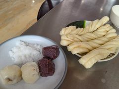 -粘豆包柴火铁锅炖