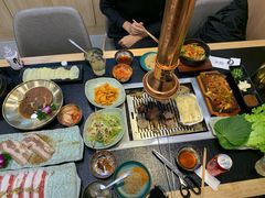 -臻牛烤肉
