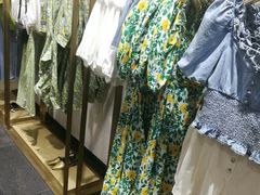 -URBAN REVIVO(济南世茂广场店)
