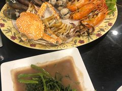 -J Daeng Seafood