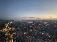 -锦厨国际自助餐厅 · 云端景观 (昆明索菲特大酒店)