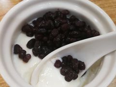 红豆双皮奶-广东小美食(果戈里大街店)
