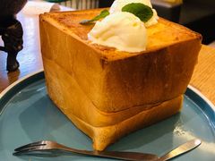 珍宝蜂蜜厚多士-去茶去餐厅(中央大街店)
