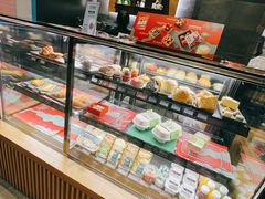 面包甜点陈列柜-星巴克(成都东站店)
