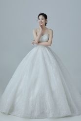 点击看大图 -至臻微拉婚纱摄影