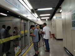 -陆家浜路(地铁站)