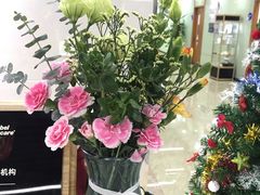 -茂菊口腔连锁(浦东南路店)