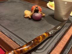 -恰餐厅及酒吧 CHAR Bar & Grill (北京丽都皇冠假日店)