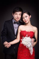 iphone_upload_pic-纯色时光婚纱艺术馆WHITE