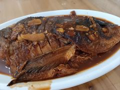 四明湖鱼头-品雅轩农家乐