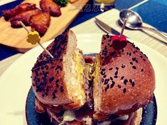 -又见马甲M8融合西餐厅(厦门体育中心店)