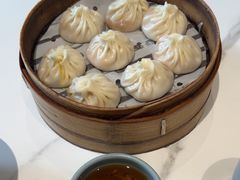 招牌蟹膏小笼包-馋三尺蟹粉小笼(人民广场店)