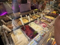 -Gelateria Dondoli