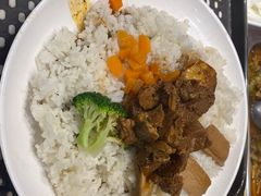 沙茶牛腩套餐-大食代美食广场(迪士尼小镇店)