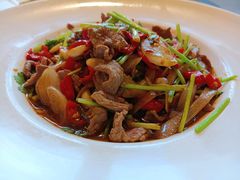 -新天明砂锅鱼头煲