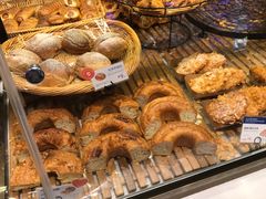 -巴黎贝甜(大宁国际商业广场店)