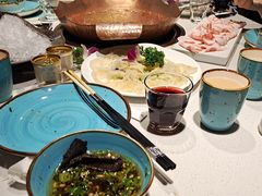 -墨居上隐·院子里火锅(峨眉店)